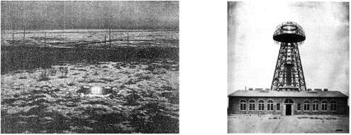 Figure 17 : À gauche, une des expériences de Tesla de transmission de l'énergie à distance effectuée à Colorado Springs. La source d'énergie se trouve à 30 m des ampoules qu'elle alimente. À droite, la tour de Wardenclyffe, que Tesla comptait utiliser pour transmettre de l'énergie à travers l'ionosphère (illustrations Wikipedia).